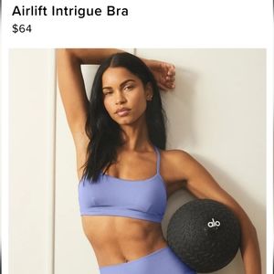 Aló Airlift Intrigue Bra in Violet Skies (Color discontinued)